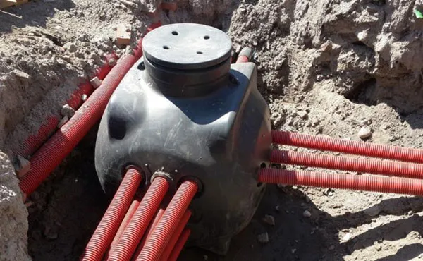 razvetvitelnyi-kabelnyi-kolodets.jpg Разветвительный кабельный колодец